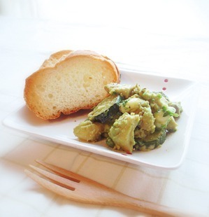 ズッキーニ入りアボカドディップ